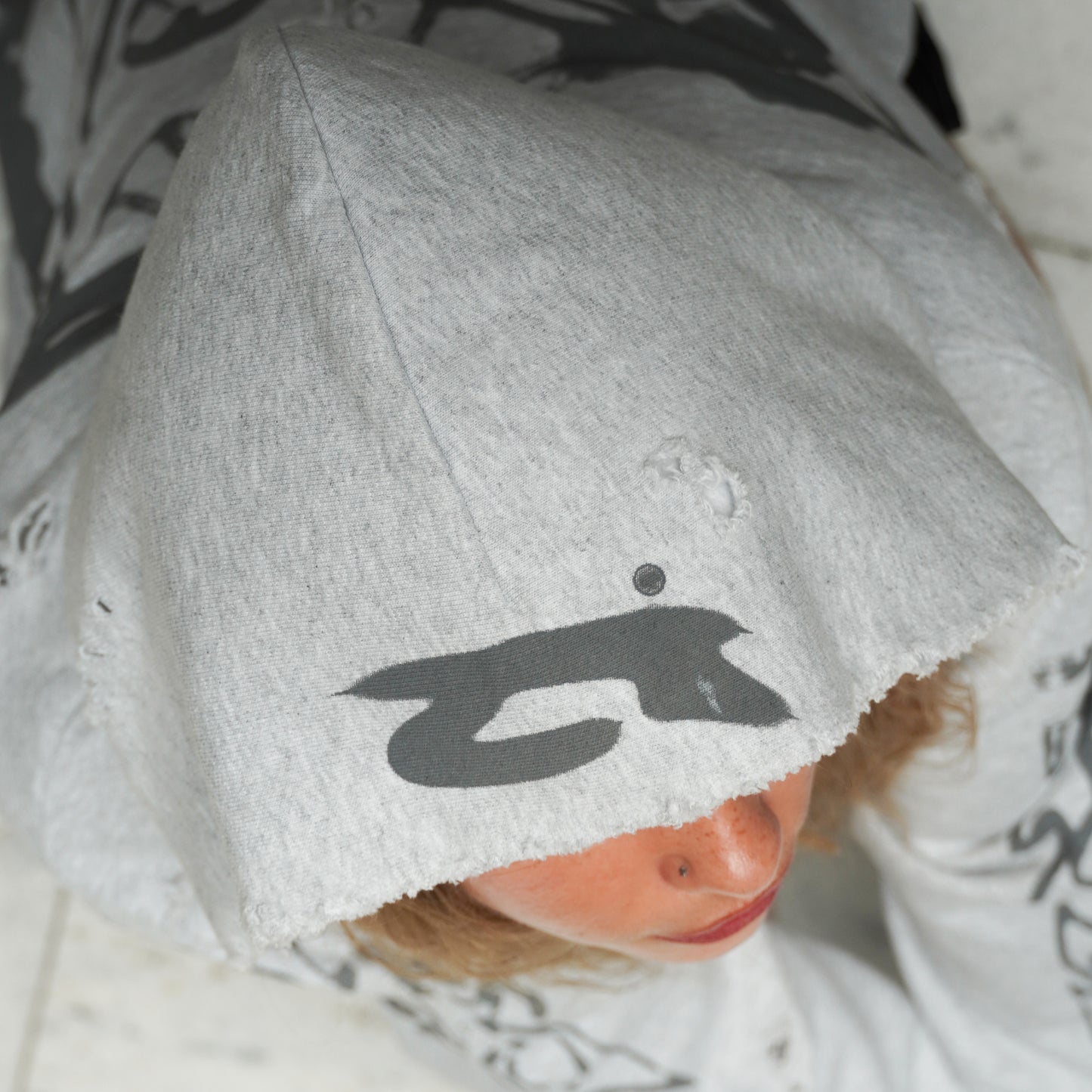 r2G THRASHED ZIP UP